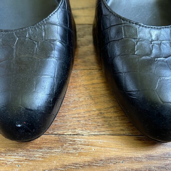 Stuart Weitzman Black Snake-Embossed Court Shoes, 9 1/2 M - Picture 10 of 16